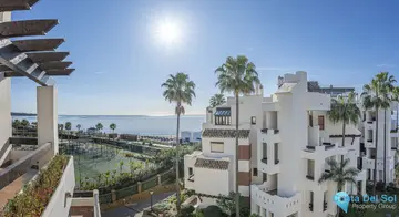 3 bedroom Apartment for Sale in New Golden Mile