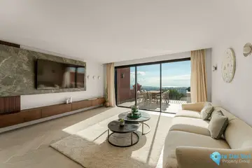 4 bedroom Apartment for Sale in La Quinta-54854
