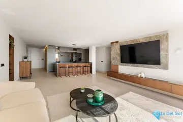 4 bedroom Apartment for Sale in La Quinta-54860