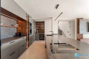 4 bedroom Apartment for Sale in La Quinta-54862