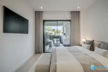 3 bedroom Apartment for Sale in The Golden Mile-54894