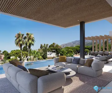 5 bedroom House for Sale in The Golden Mile