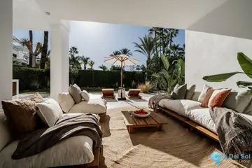 4 bedroom House for Sale in Nueva Andalucía-55012