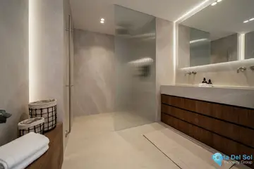 4 bedroom House for Sale in Nueva Andalucía-55023