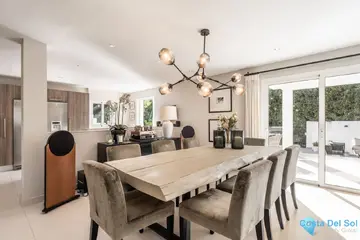 4 bedroom House for Sale in Nueva Andalucía-55155