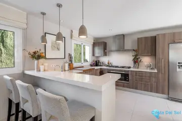 4 bedroom House for Sale in Nueva Andalucía-55161