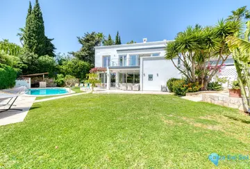 6 bedroom House for Sale in El Rosario-55178