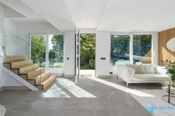 6 bedroom House for Sale in Marbella-55252