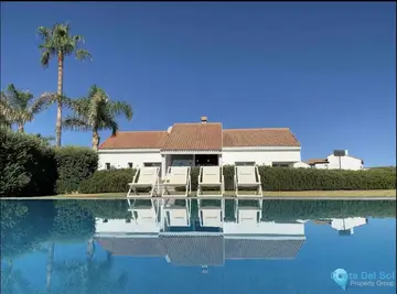 6 bedroom House for Sale in Manilva