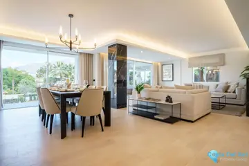 5 bedroom House for Sale in Marbella-55352