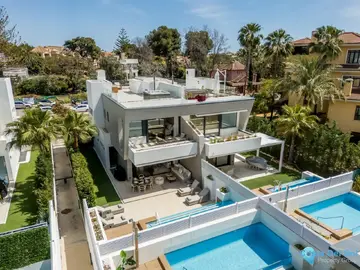5 bedroom House for Sale in Puerto Banús