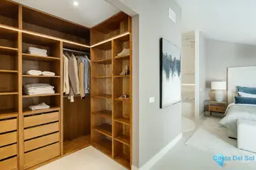 5 bedroom Apartment for Sale in The Golden Mile-55490