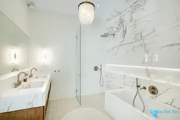 5 bedroom Apartment for Sale in The Golden Mile-55493