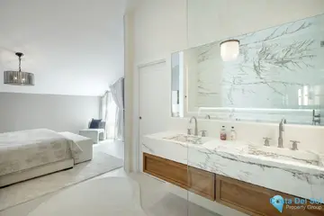 5 bedroom Apartment for Sale in The Golden Mile-55495