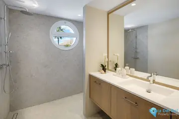 3 bedroom Apartment for Sale in The Golden Mile-55556