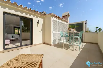 4 bedroom House for Sale in The Golden Mile-55602