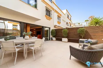 4 bedroom House for Sale in The Golden Mile-55589