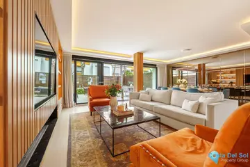 4 bedroom House for Sale in The Golden Mile-55591