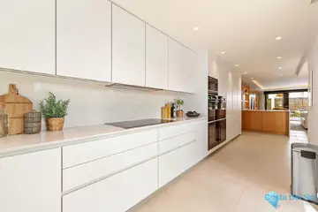 4 bedroom House for Sale in The Golden Mile-55597