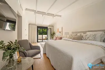 4 bedroom House for Sale in The Golden Mile-55600