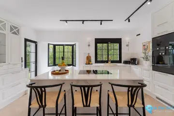 6 bedroom House for Sale in Estepona-55609