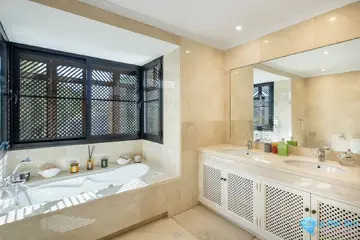 4 bedroom House for Sale in La Quinta-55679