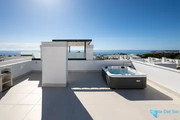 2 bedroom Apartment for Sale in Fuengirola-101954