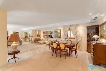 5 bedroom House for Sale in Marbella-56103