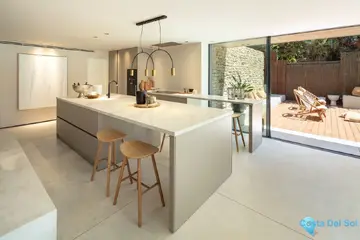 4 bedroom House for Sale in Nueva Andalucía-56220