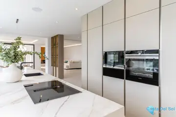 4 bedroom House for Sale in Marbesa-56239
