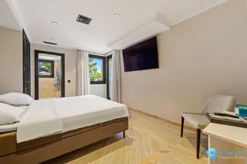 4 bedroom Apartment for Sale in Marbella-56265