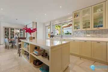 4 bedroom House for Sale in Sierra Blanca-56564
