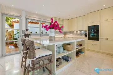 4 bedroom House for Sale in Sierra Blanca-56568
