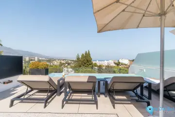 4 bedroom House for Sale in Nueva Andalucía