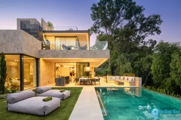 6 bedroom House for Sale in Marbella-56681