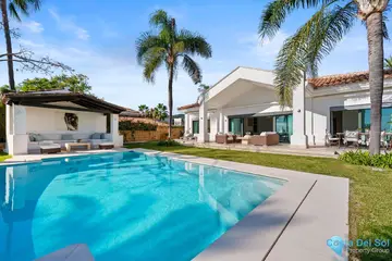 4 bedroom House for Sale in Nueva Andalucía-56707