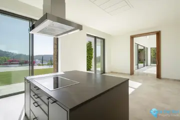 4 bedroom House for Sale in Casares Playa-56822