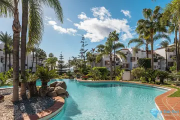 3 bedroom Apartment for Sale in The Golden Mile-56905