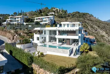 6 bedroom House for Sale in La Quinta-56943