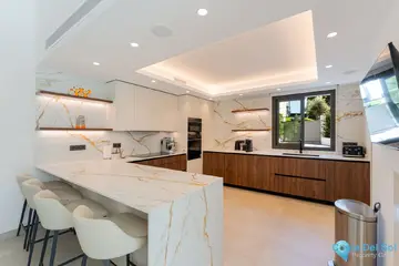 5 bedroom House for Sale in Marbella-57079