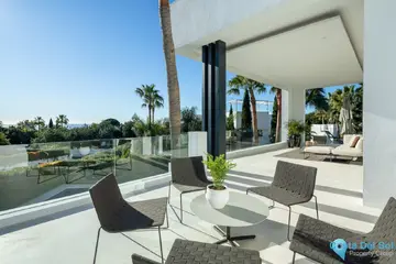 5 bedroom House for Sale in The Golden Mile-57165