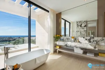 6 bedroom House for Sale in Los Flamingos-57353