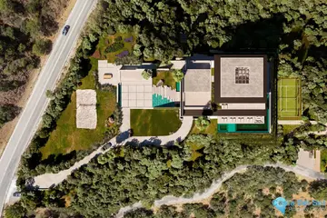 9746m2 Plot for Sale in El Madroñal-57381