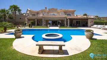 8 bedroom House for Sale in Nueva Andalucía-57388