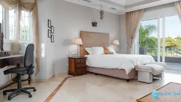 8 bedroom House for Sale in Nueva Andalucía-57394