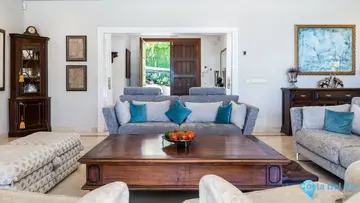 8 bedroom House for Sale in Nueva Andalucía-57399