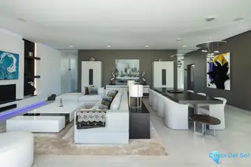 5 bedroom House for Sale in Marbella-57482