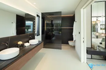 5 bedroom House for Sale in Nueva Andalucía-57546