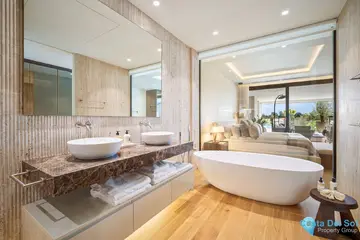 5 bedroom Apartment for Sale in The Golden Mile-57594