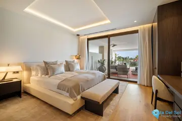 5 bedroom Apartment for Sale in The Golden Mile-57603